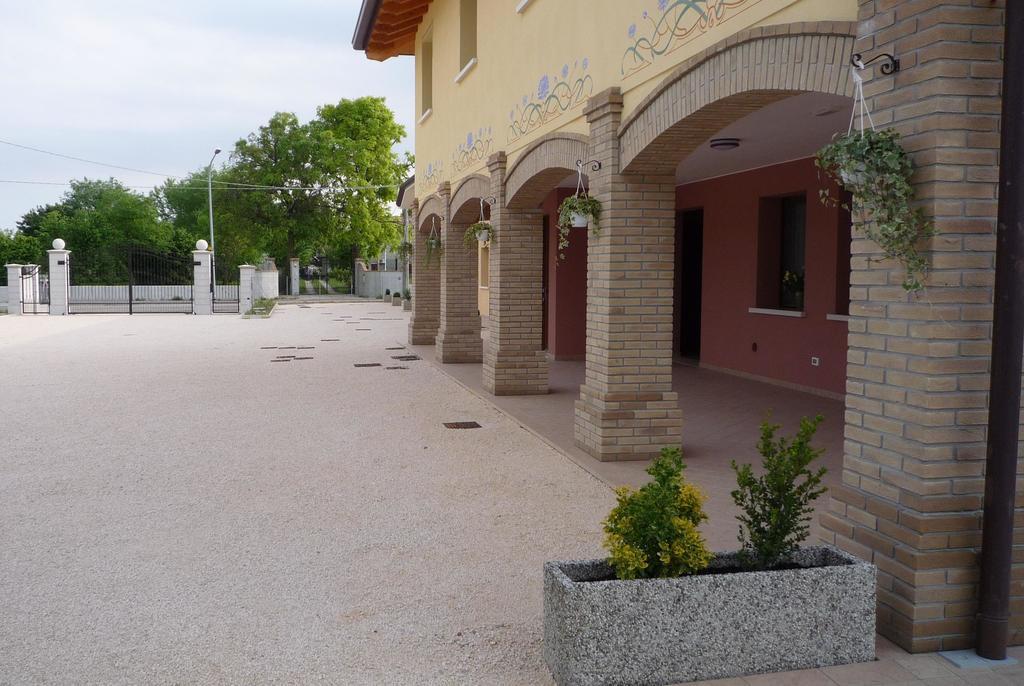 Agriturismo Ai Laghi Pocenia エクステリア 写真